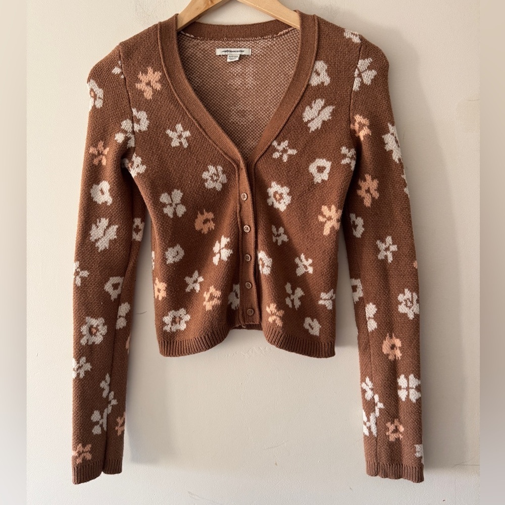 American Eagle Women's Brown and Pink Floral Sweater Cardigan